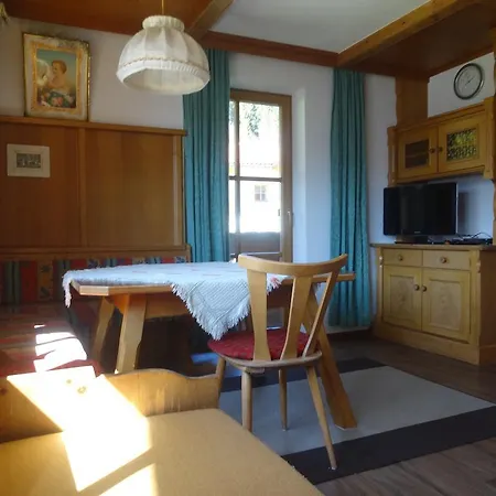 Haus Bergheimat 公寓